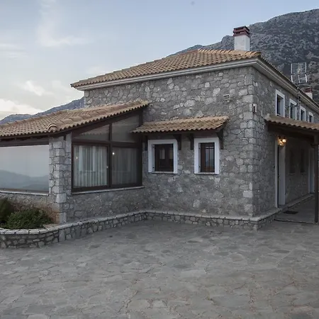 Holiday home Tripio Lithari Arachova