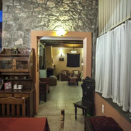 Tripio Lithari Holiday home *